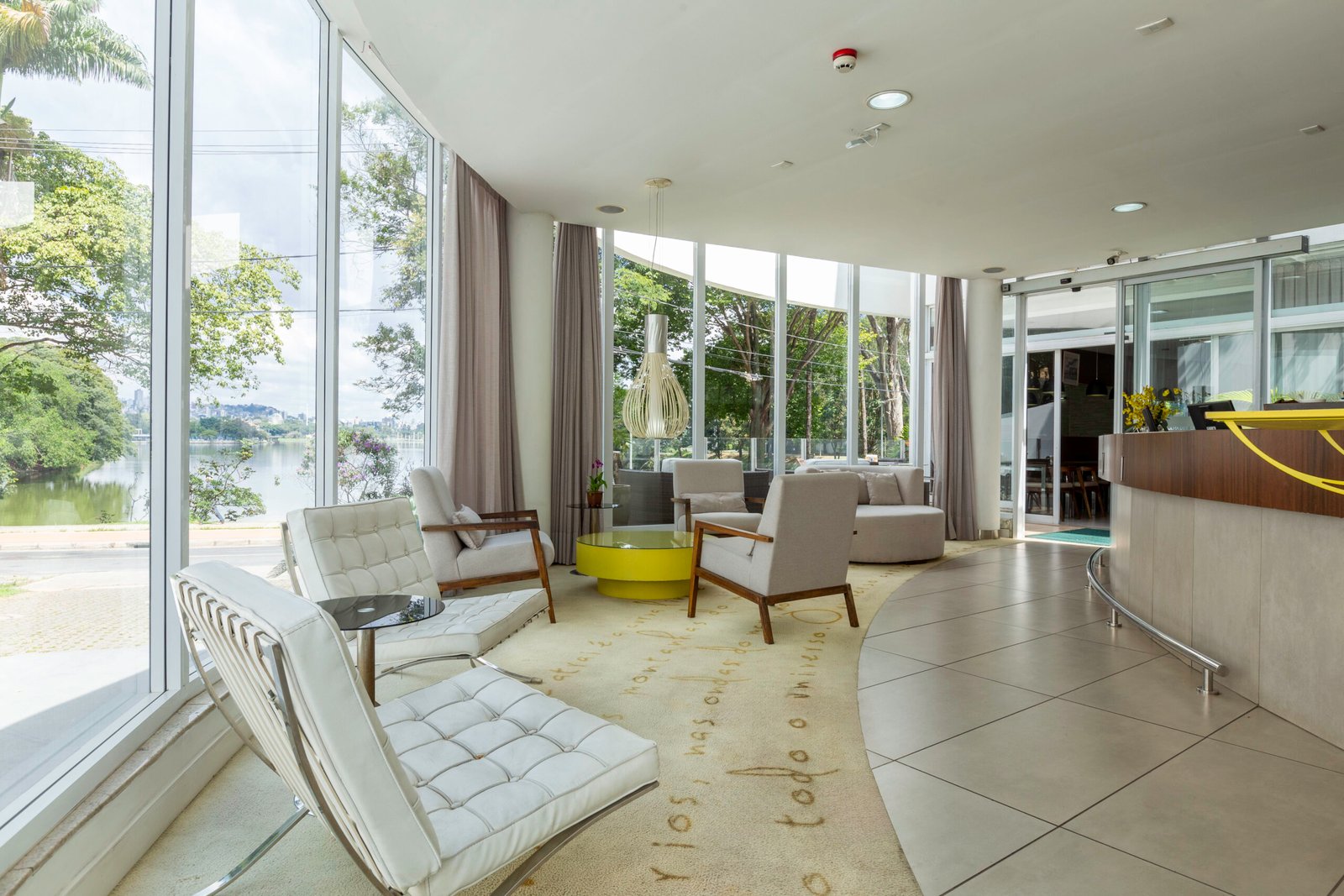 Praça Sete de Setembro: encontro, história e movimento no centro de BH