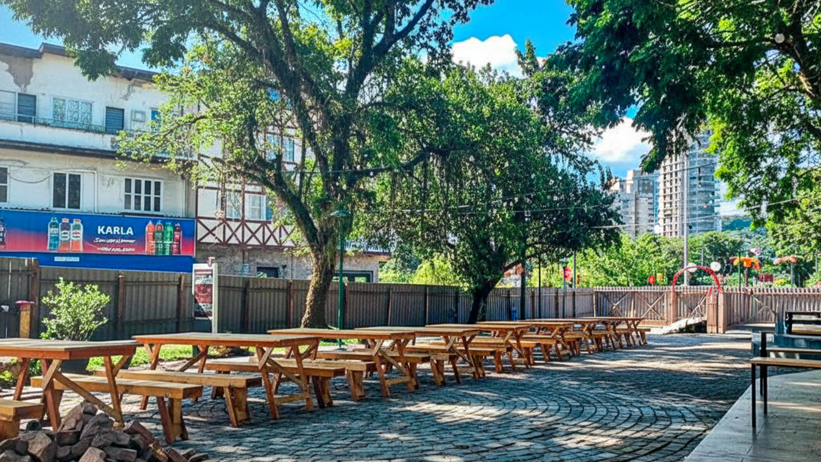 Praça Dr. Blumenau: história e cultura no coração da cidade