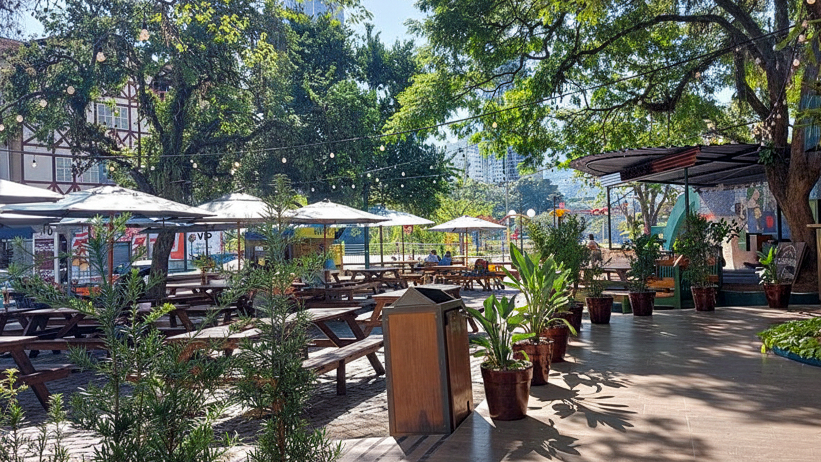 Praça Dr. Blumenau: história e cultura no coração da cidade