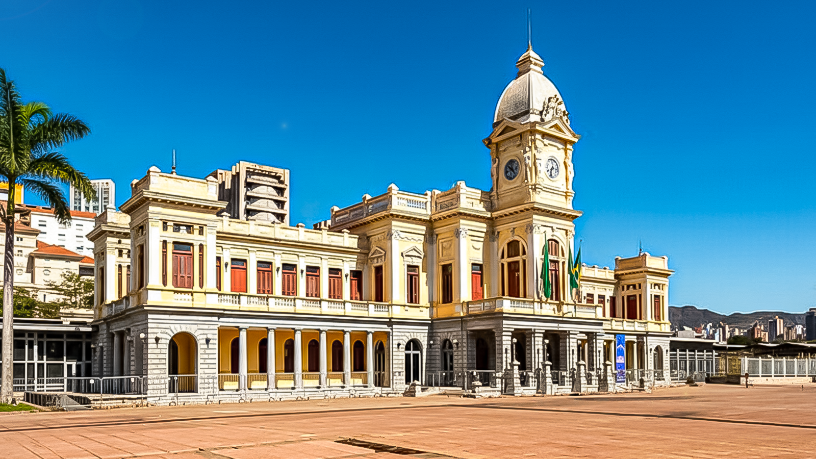 Descubra a Praça Rui Barbosa em Belo Horizonte e hospede-se com conforto no CHA Hotéis