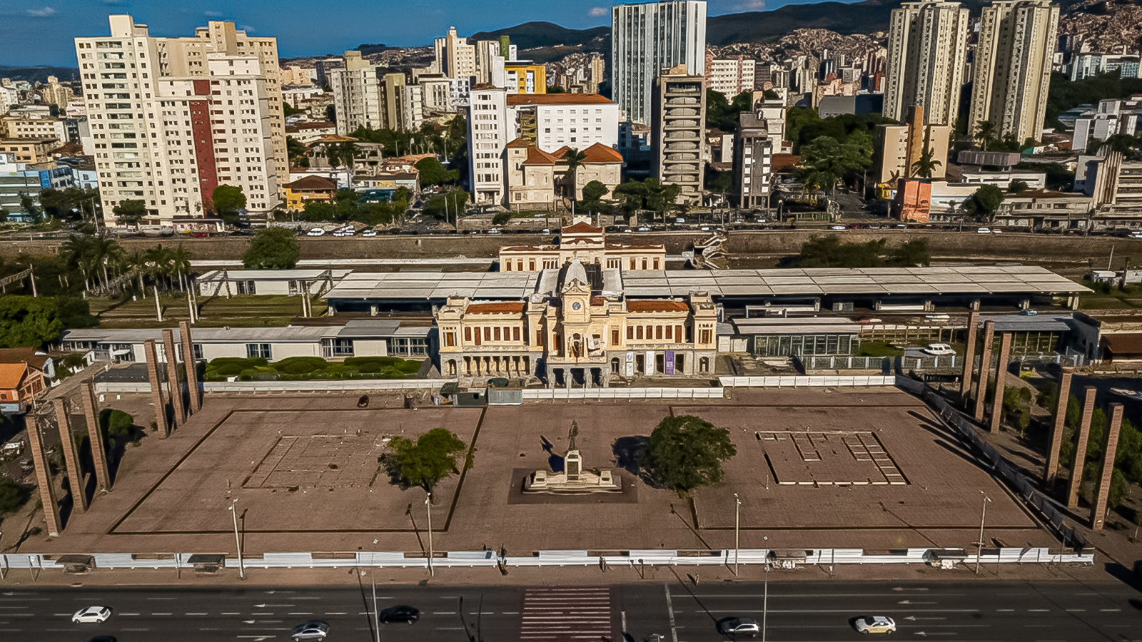 Descubra a Praça Rui Barbosa em Belo Horizonte e hospede-se com conforto no CHA Hotéis