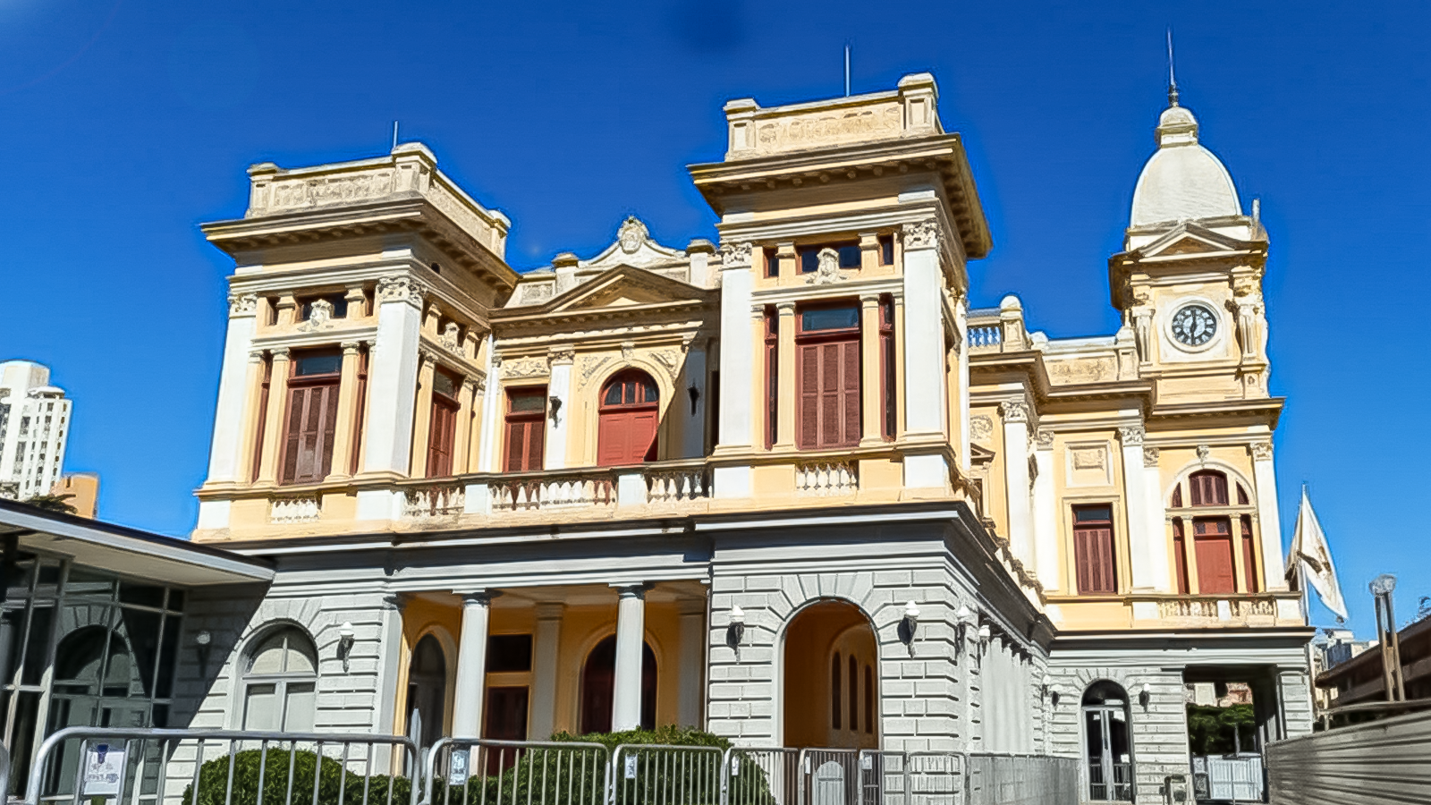 Descubra a Praça Rui Barbosa em Belo Horizonte e hospede-se com conforto no CHA Hotéis