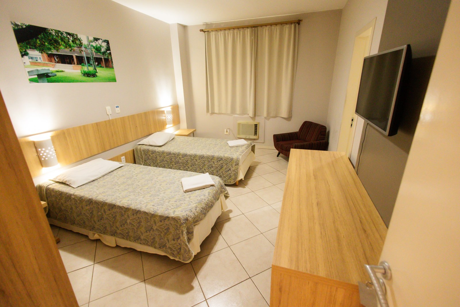 Descubra a Praça Victor Konder e aproveite o melhor de Blumenau com conforto