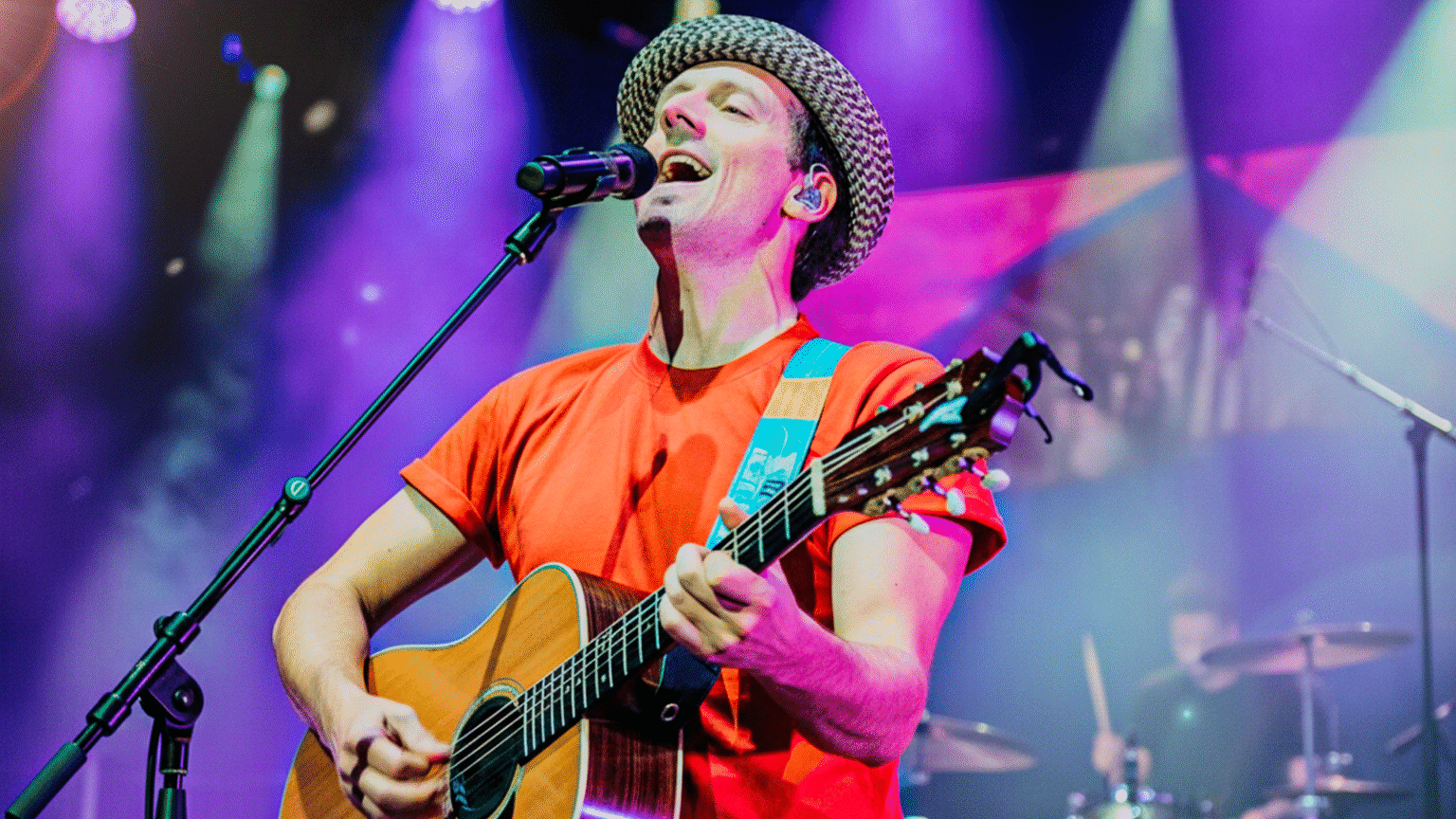 Jason Mraz retorna a Curitiba com nova turnê: estreia em março