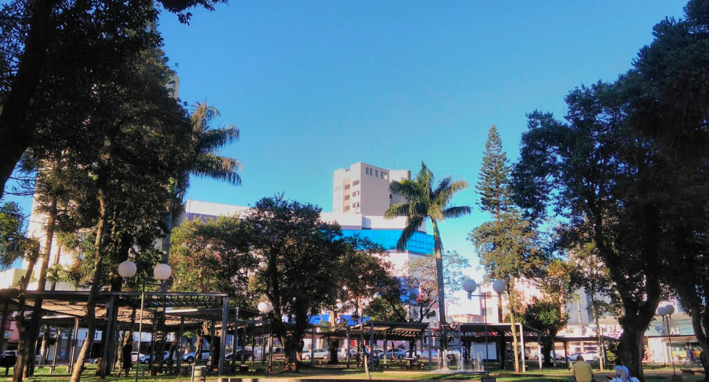 Praça Interventor Manoel Ribas, em Apucarana história, cultura e relevância urbana no coração do norte do Paraná