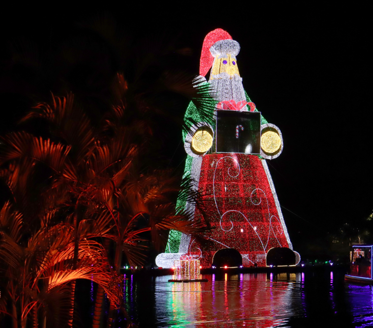 Guinness World Records certifica o maior Papai Noel do mundo no Paraná