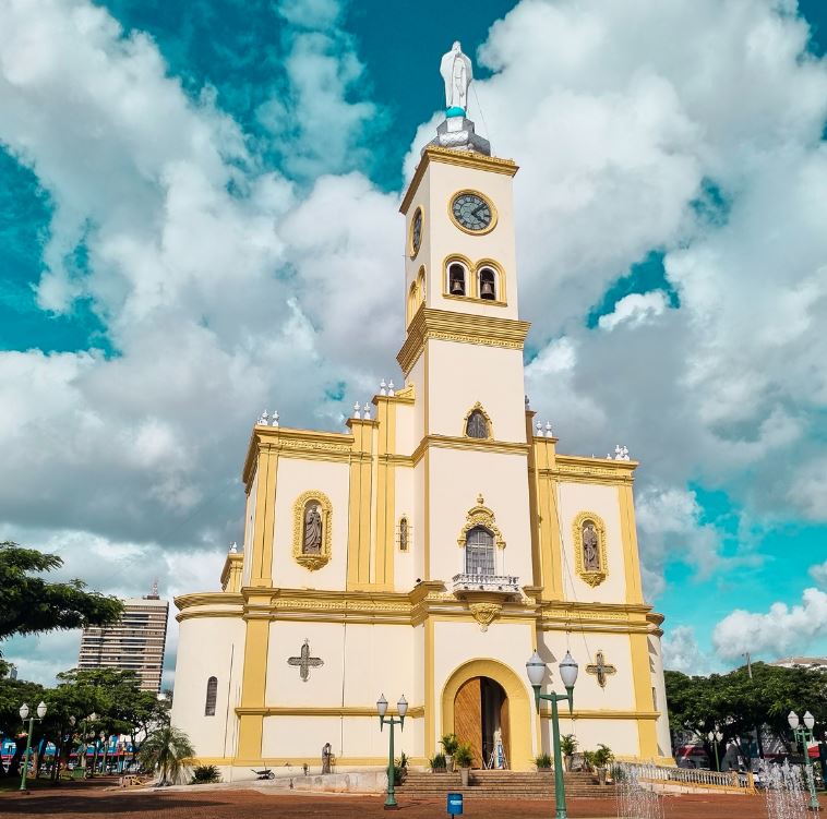 Catedral Basílica Menor Nossa Senhora de Lourdes em Apucarana